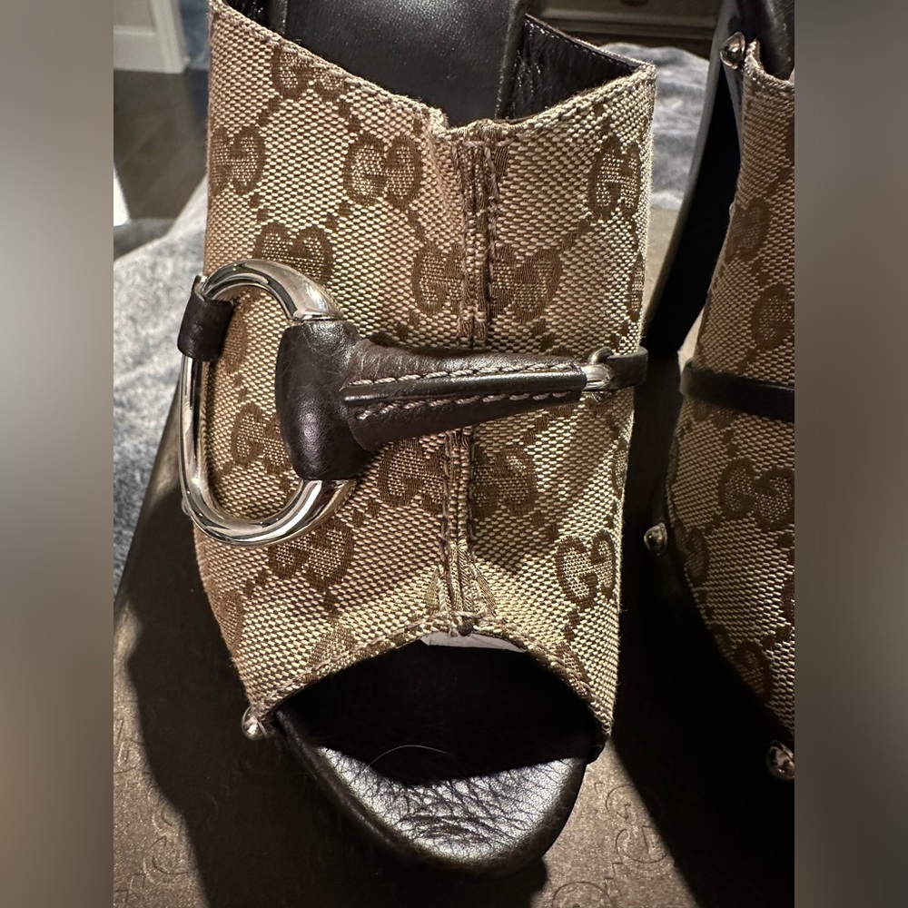 Authentic Gucci Beige/Brown GG Canvas and Leather Icon Bit Platform Clogs - Picture 4 of 13